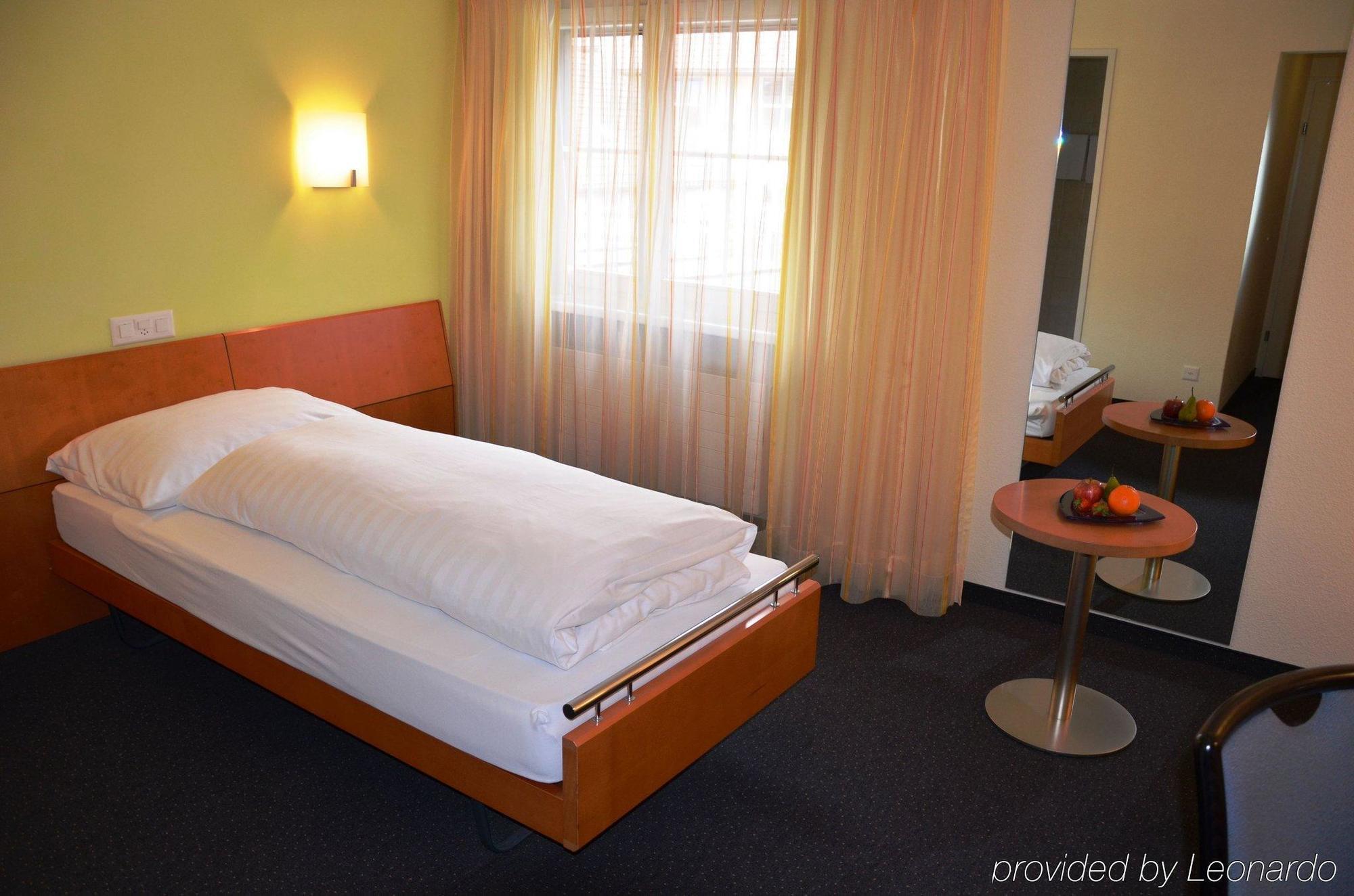 Hotel Urs Und Viktor Bettlach Экстерьер фото